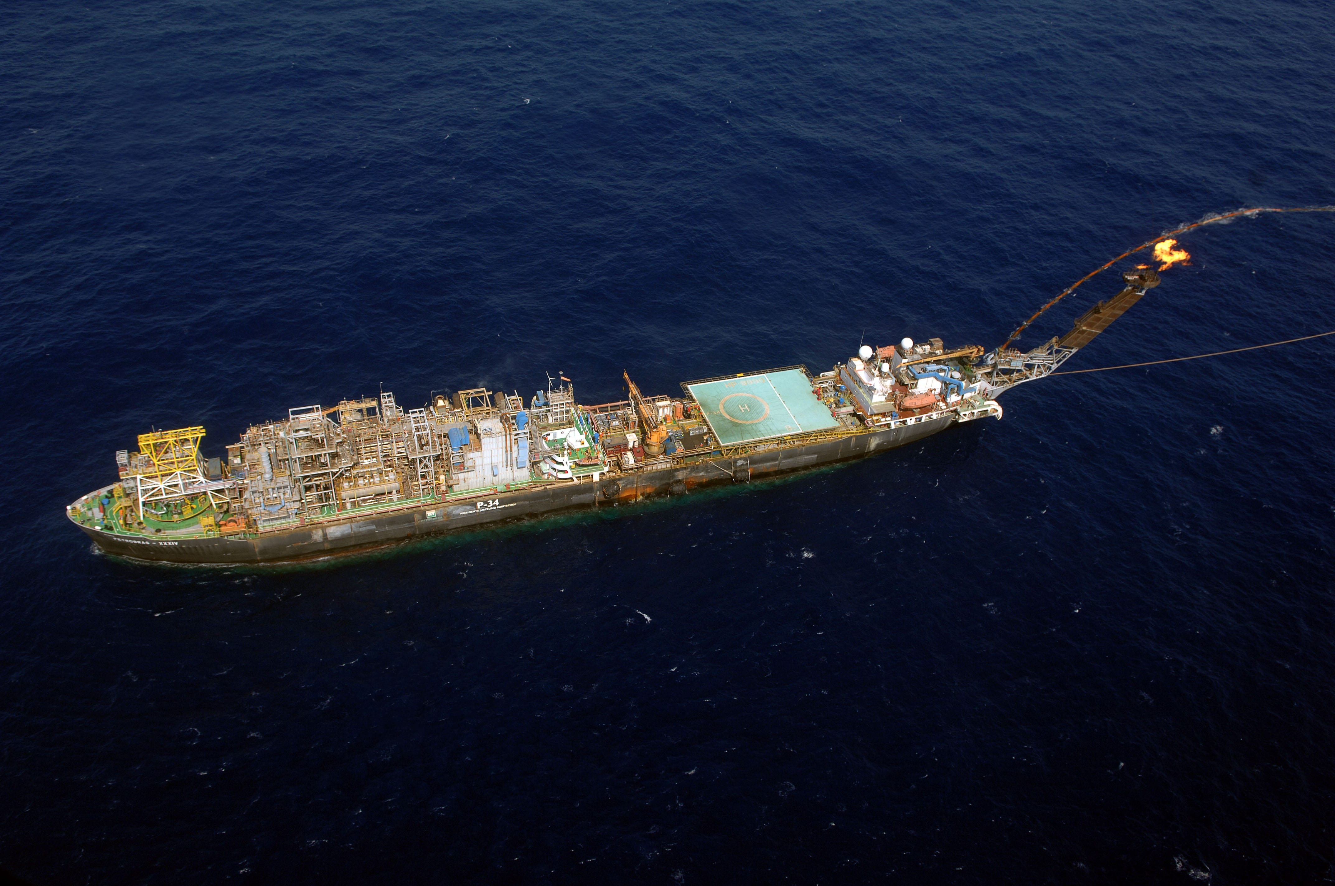 O FPSO P-34 está atualmente docado no Estaleiro Renave, em Niterói. Foto: Stérferson Faria/Agência Petrobras 