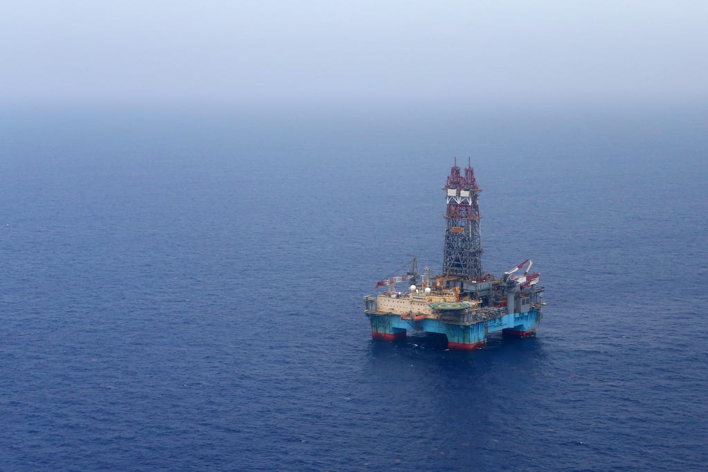 An aerial view of the Maersk Developer drill rig located 130 miles south of New Orleans in the Gulf of Mexico, Wednesday, May 28, 2014. (Jonathan Bachman/AP/Statoil)