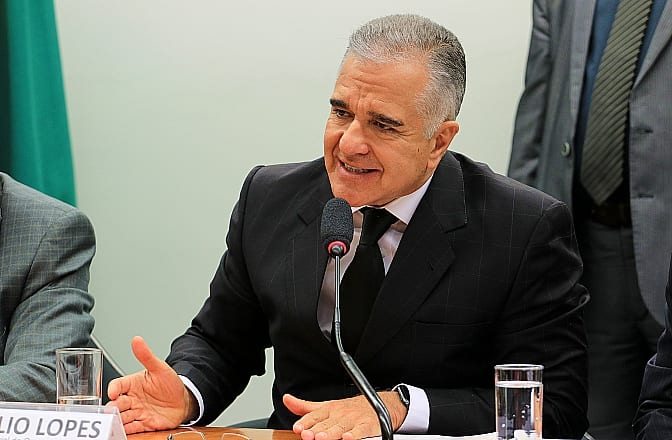 O deputado Julio Lopes (PP/ES) está indicado ao governo a redução de royalties para campos maduros de petróleo e gás - Foto: Will Shutter/Câmara dos Deputados