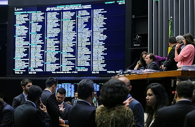 Como votaram deputados na aprovação da MP do Repetro