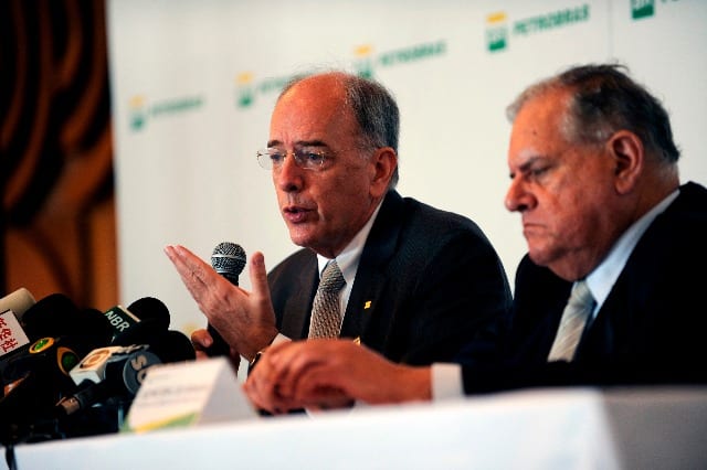 Presidente da Petrobras, Pedro Parente, e o presidente do Conselho de Administração da Petrobras, Luiz Nelson Guedes de Carvalho, durante coletiva de imprensa após a cerimônia de transferência de cargo. Foto: Stéferson Faria/Petrobras 