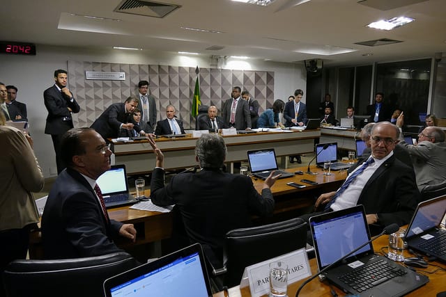 Comissão Mista da Medida Provisória (CMMPV) nº 795 de 2017, que muda tributação do setor petrolífero, realiza reunião deliberativa para apreciação de relatório. Foto: Roque de Sá/Agência Senado