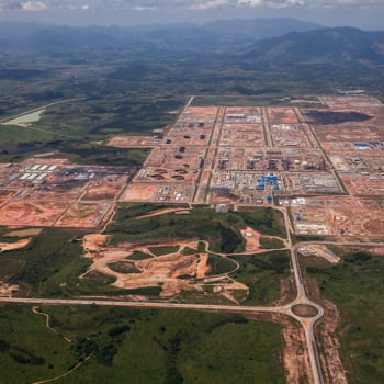 UPGN do Comperj contratada pela Petrobras com Shandong Kerui e Método Potencial. Na imagem: Foto aérea de planta do antigo Comperj, que teve as obras paralisadas em 2015, hoje Polo Gaslub, para processamento de gás e produção de lubrificantes (Foto: Cortesia PAC)