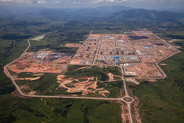 UPGN do Comperj contratada pela Petrobras com Shandong Kerui e Método Potencial. Na imagem: Foto aérea de planta do antigo Comperj, que teve as obras paralisadas em 2015, hoje Polo Gaslub, para processamento de gás e produção de lubrificantes (Foto: Cortesia PAC)