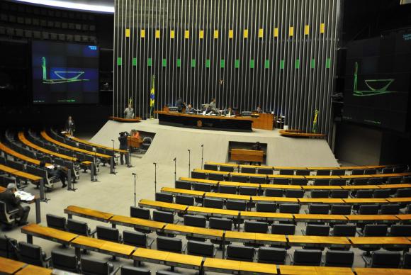 Líderes partidários pressionam para que definição das comissões ocorra após janela partidária. Foto: Agência Brasil