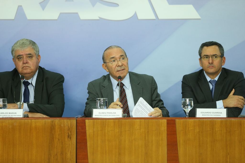 Os ministros  da Secretaria de Governo, Carlos Marun, da Casa Civil, Eliseu Padilha e da Fazenda, Eduardo Guardia, falam sobre acordo celebrado com representantes do movimento dos caminhoneiros. Foto: Valter Campanato/Agência Brasil