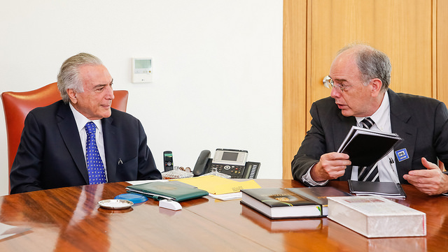 Temer e Parente se reúnem no Palácio do Planalto