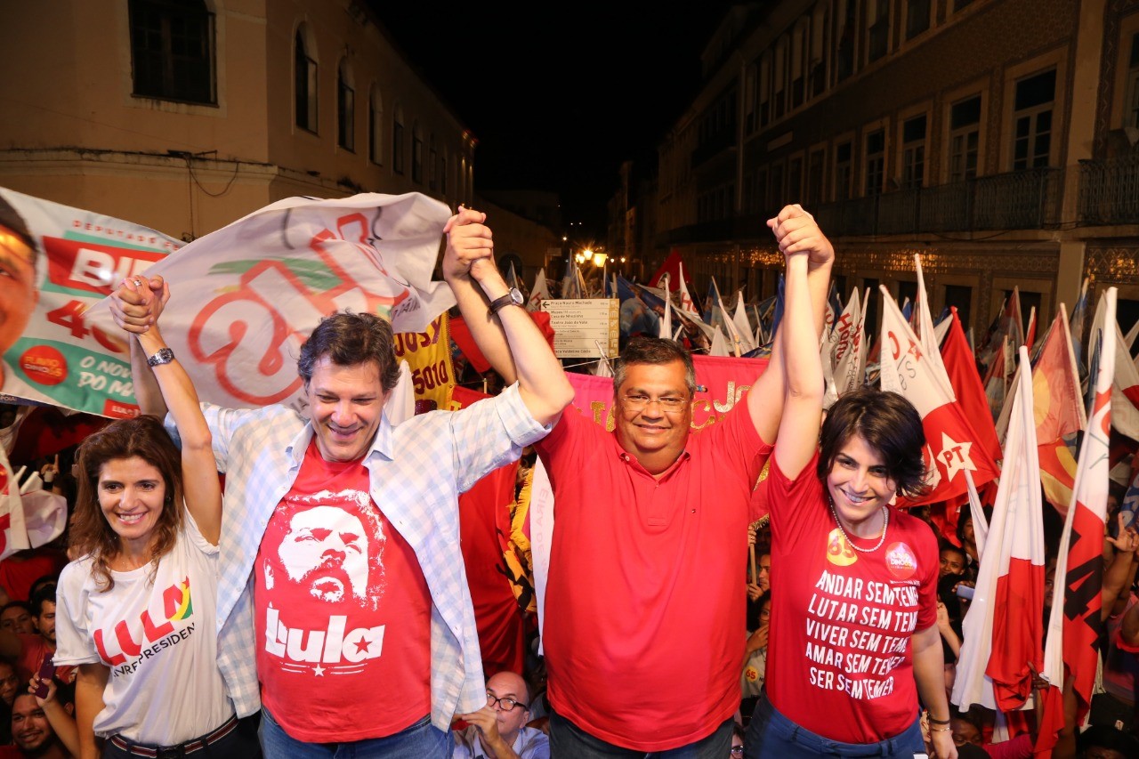 Flávio Dino recebe o vice na campanha presidencial do PT, Fernando Haddad, e sua correligionária Manuela Dávila em São Luís / Foto: divulgação