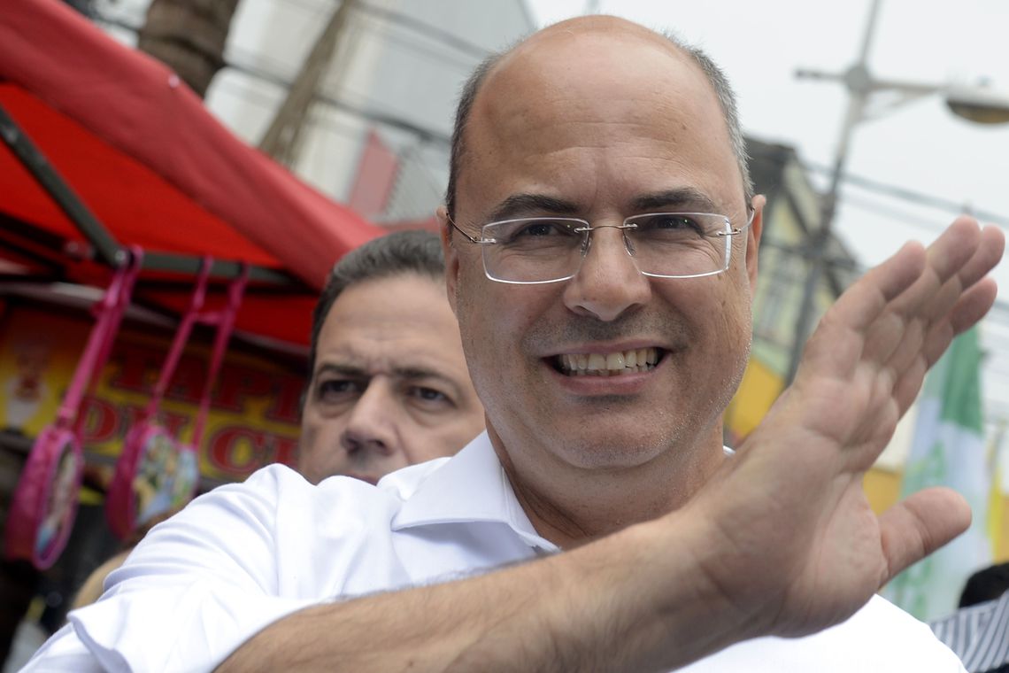 Rio de Janeiro - O candidato ao governo do estado do Rio, Wilson Witzel ( (PSC/PROS), participa de caminhada no bairro de Campo Grande, zona oeste da cidade. Foto: Tania Rego/Agência Brasil