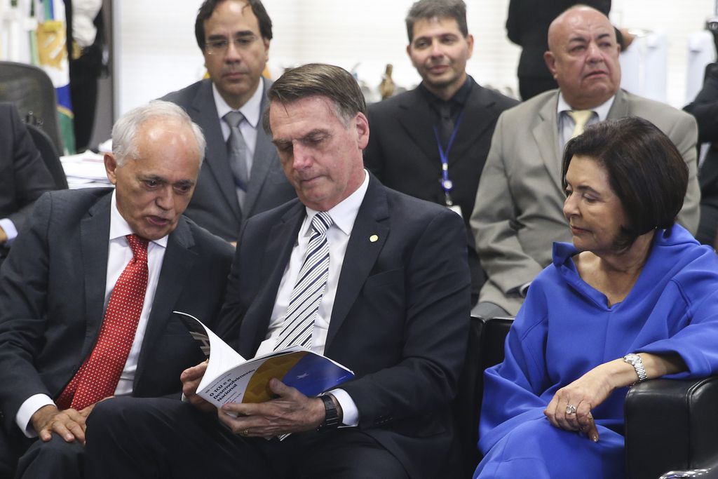 O presidente eleito, Jair Bolsonaro se encontra com o presidente do Tribunal de Contas da União (TCU), Raimundo Carreiro.