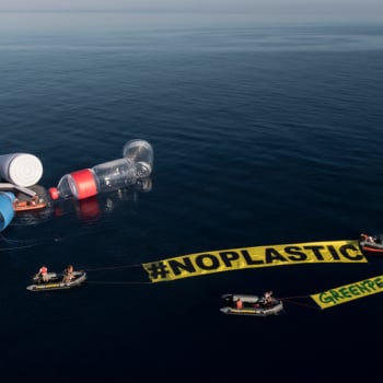 Greenpeace’s flagship, the Rainbow Warrior, has been surrounded by giant single-use plastic items in Mediterranean waters. The action seeks to make visible the invisible, and to denounce the problem of plastic pollution in the oceans, especially in the Mediterranean Sea. 
 
Activists placed ten giant objects representing some of the most frequently found items on beaches: two bottles of 12 meters, two glasses of 6 meters and giant straws and bottle caps. A banner of 60 m2, reads #NoPlastic. 

Approximately 40% of the demand of plastic in Europe is for plastic packaging, most of it single-use. Also plastic packaging is the most common waste littered in the environment round the world. This action is part of the international campaign “Less plastic, more Mediterranean” in which the flagship of Greenpeace, Rainbow Warrior, is touring the Mediterranean to denounce the huge presence of plastic in the sea and to demand governments in the region to take urgent measures to stop this serious problem.