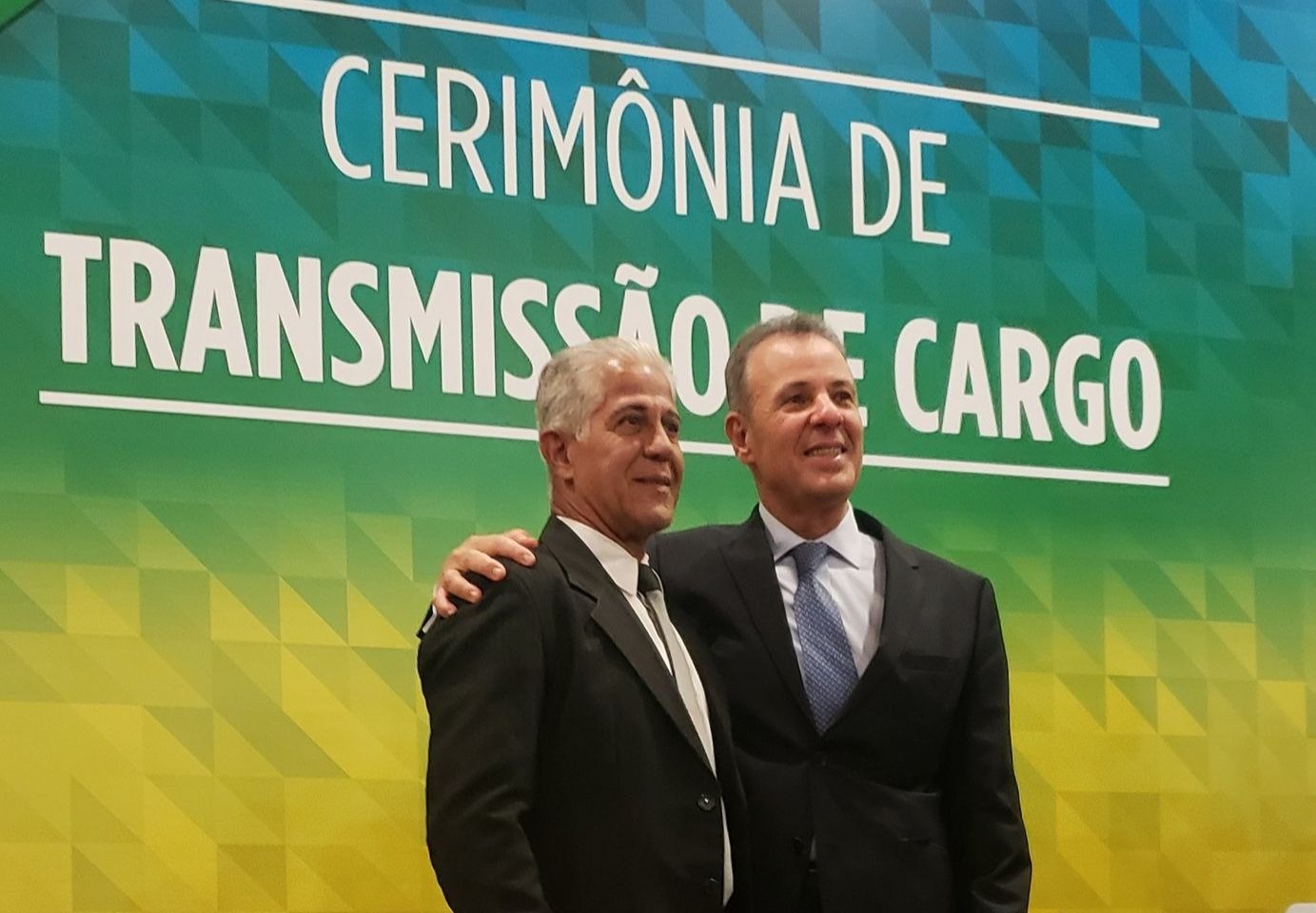 Cerimônia de transmissão do cargo do novo ministro de Minas e Energia. Foto": Cortesia