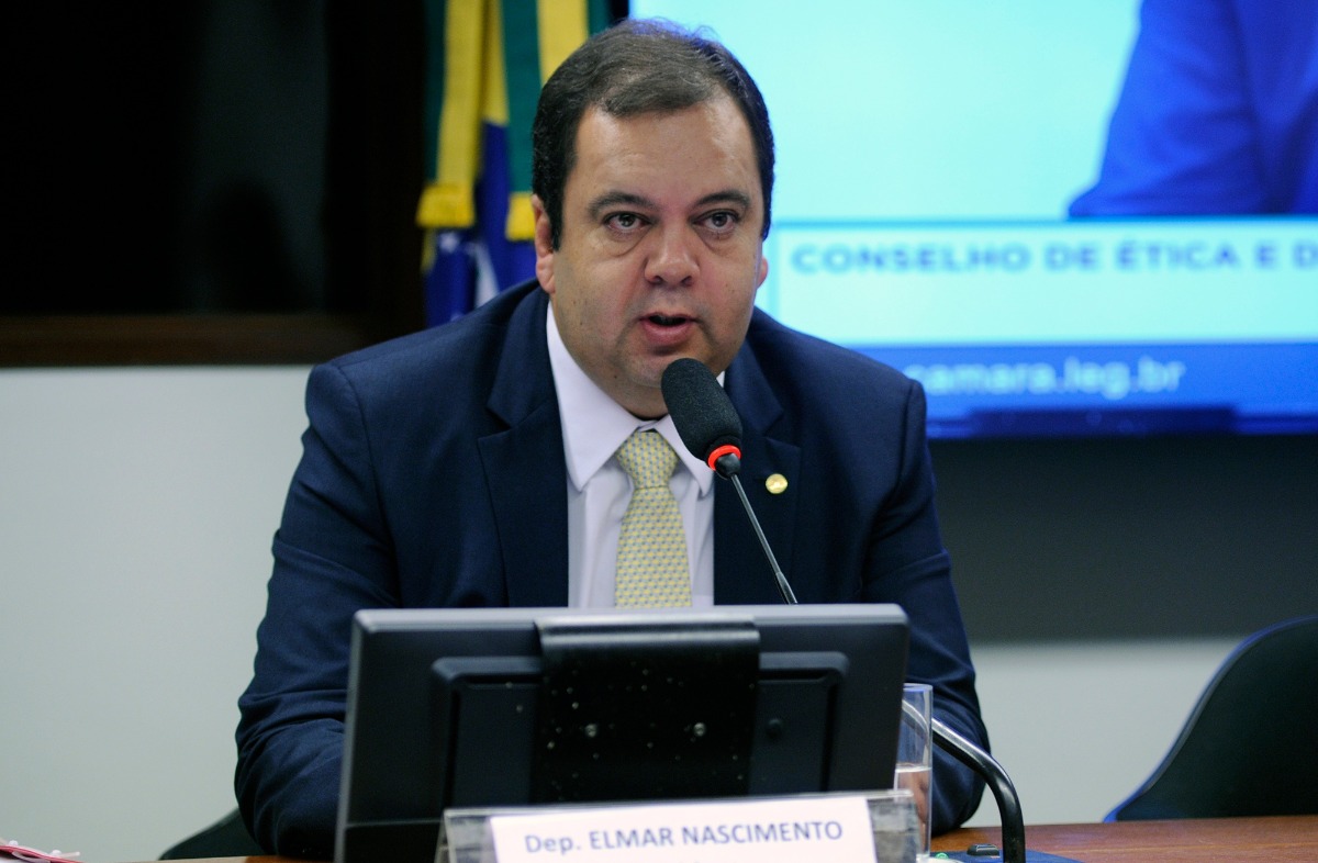 Deputado pede urgência para manter subsídios na conta de luz