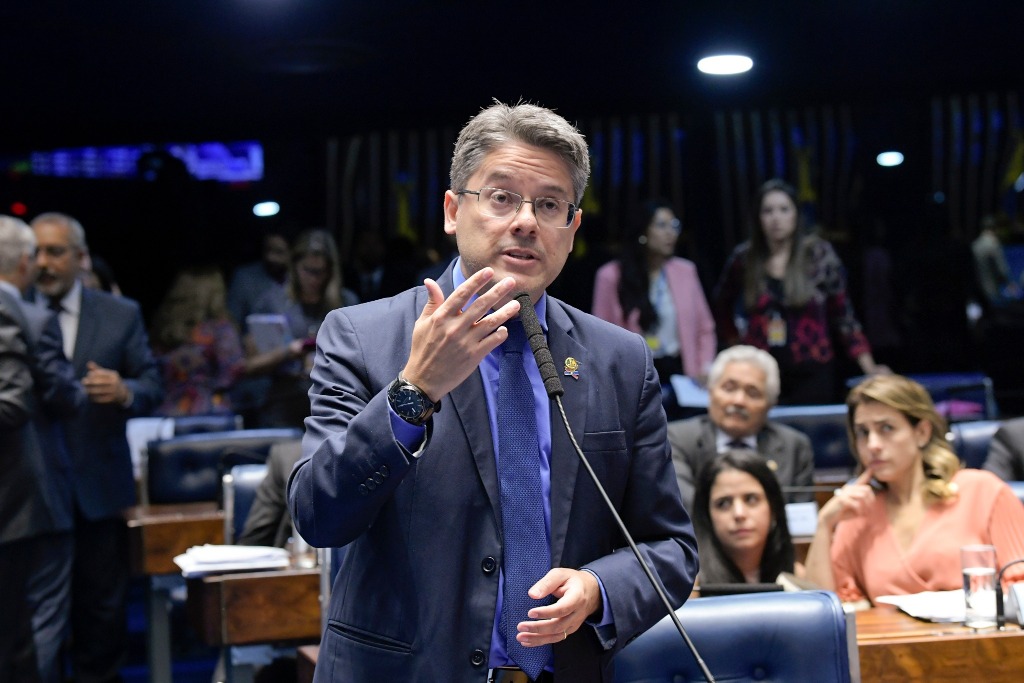 Para Alessandro Vieira (Cidadania/SE), governo está ausente do debate sobre fábricas de fertilizantes da Petrobras / Foto: Agência Senado 