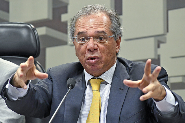 O ministro Paulo Guedes em audiência no Senado. Sua pasta fará proposta de nova divisão do fundo social do pré-sal / foto: Agência Senado