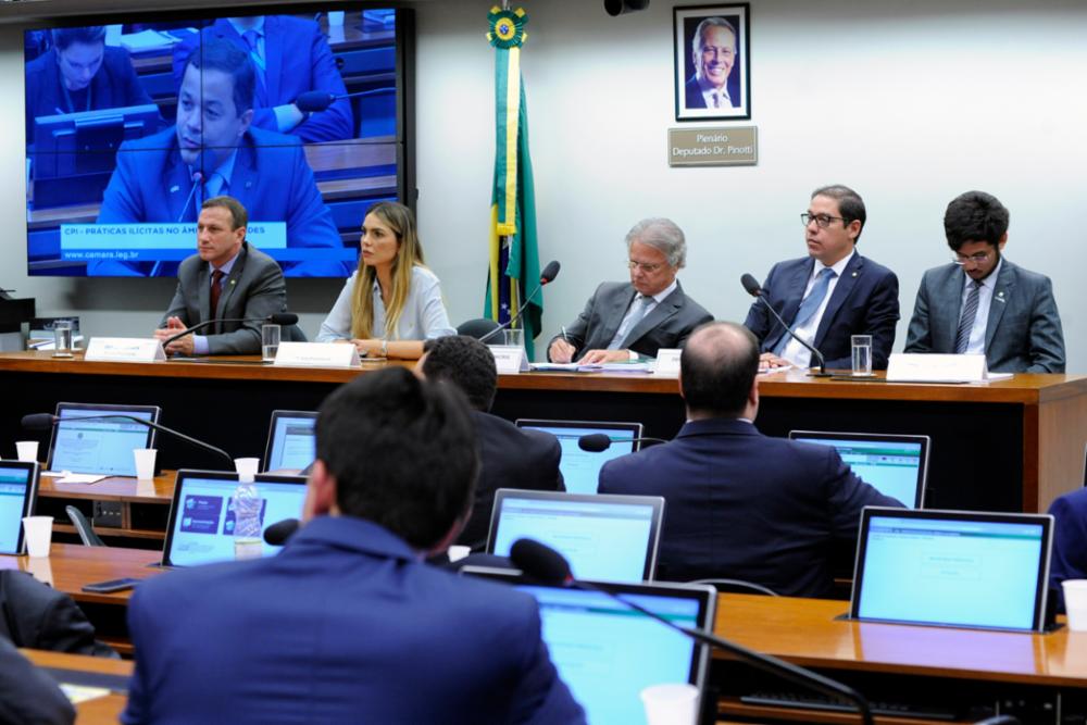 Congresso instala CPI do BNDES