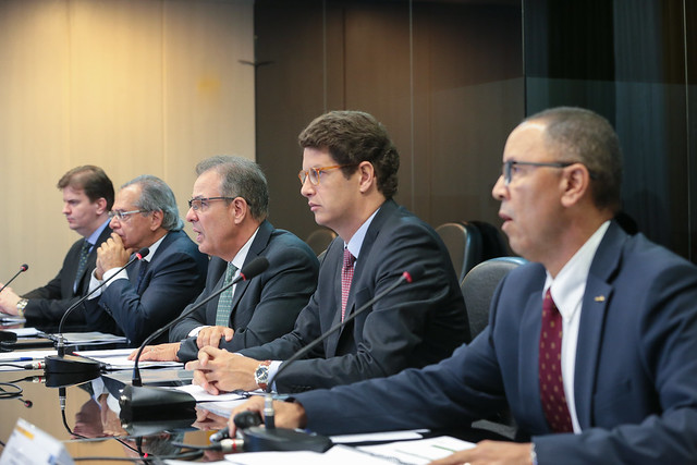 São Paulo-SP 28/02/2019  Reunião Extraordinária do Comitê de Monitoramento do Sistema Elétrico - CMSE  Mesa Coordenadora:  Gustavo Canuto, Ministro de Estado do Desenvolvimento Regional;  Paulo Guedes, Ministro de Estado da Economia;  Bento Albuquerque, Ministro de Estado de Minas & Energia; Ricardo Salles, Ministro de Estado do Meio Ambiente e  José Roberto Bueno Júnior, Secretário-Executivo do Conselho Nacional de Política Energética - CNPE  Ministério de Minas e Energia  Foto: Saulo Cruz/MME