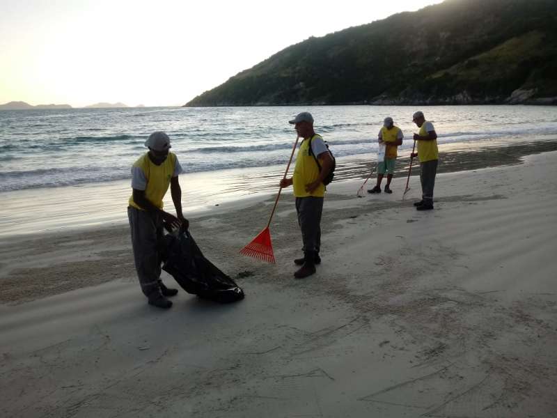 Óleo em cinco praias da região dos Lagos é da Petrobras