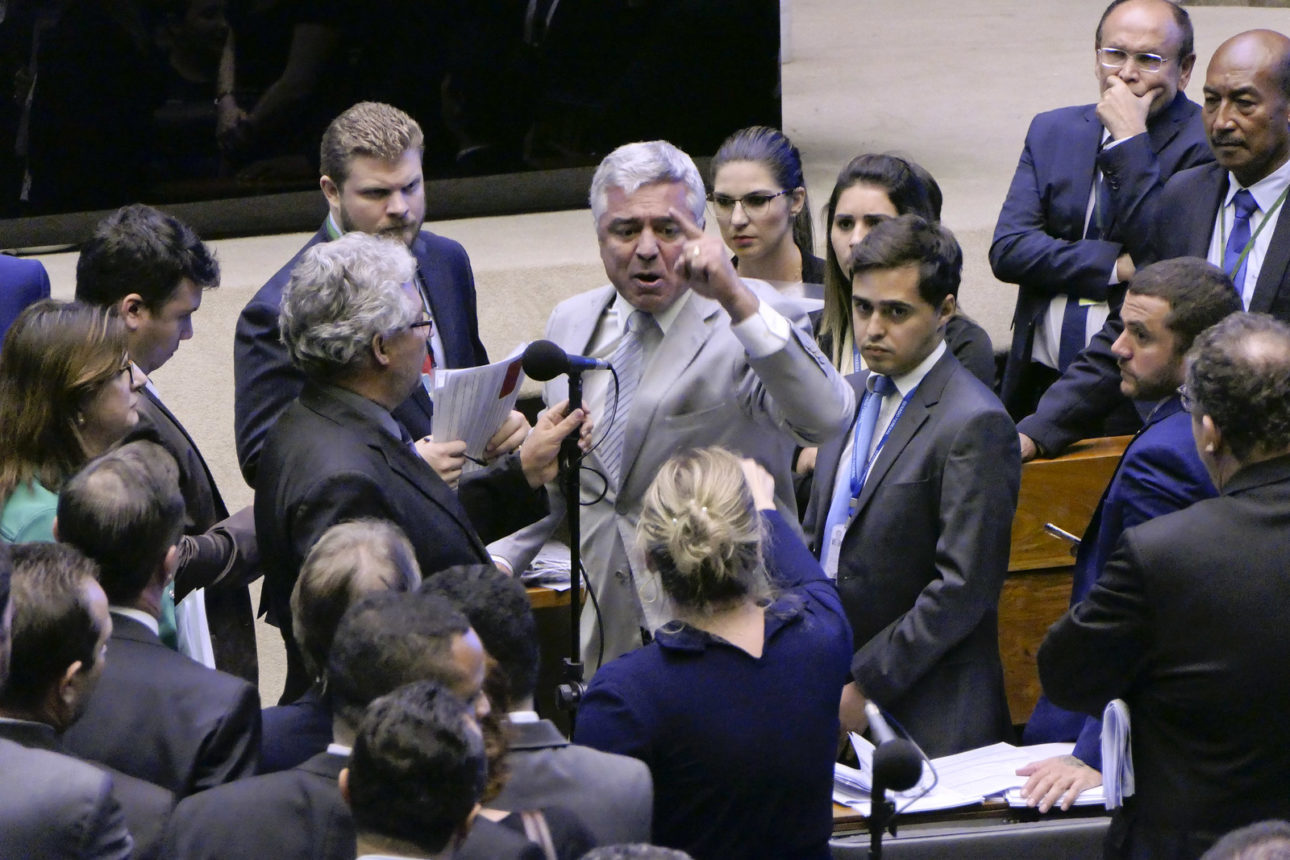 Plenário da Câmara dos Deputados durante sessão conjunta do Congresso Nacional destinada à apreciação de vetos e do PLN 4/2019, que abre crédito suplementar de 248,9 bilhões. rrBancada:rsenador Major Olimpio (PSL-SP);rdeputada Joice Hasselmann (PSL-SP).rrFoto: Roque de Sá/Agência Senado