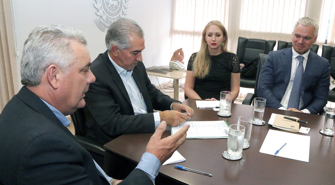 Reunião do governo Reinaldo Azambuja com representantes da Acron. Foto: Edemir Rodrigues