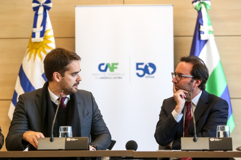 Governador discutiu proposta de cooperação com o CAF para a construção do gasoduto Uruguaiana-Porto Alegre - Foto: Rodger Timm / Palácio Piratini