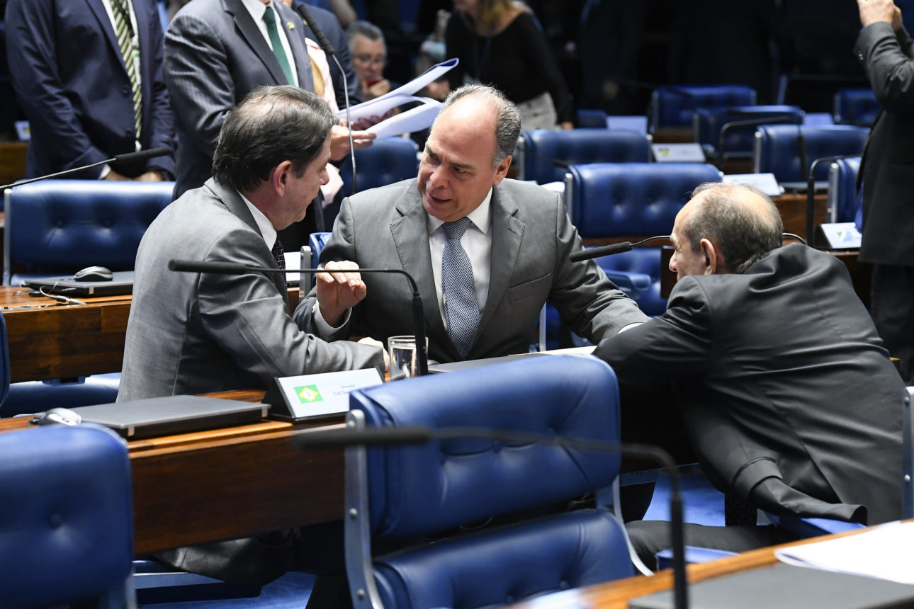 Plenário do Senado Federal durante sessão deliberativa ordinária. rrBancada:rsenador Cid Gomes (PDT-CE); senador Marcelo Castro (MDB-PI); rsenador Fernando Bezerra Coelho (MDB-PE).rrFoto: Roque de Sá/Agência Senado