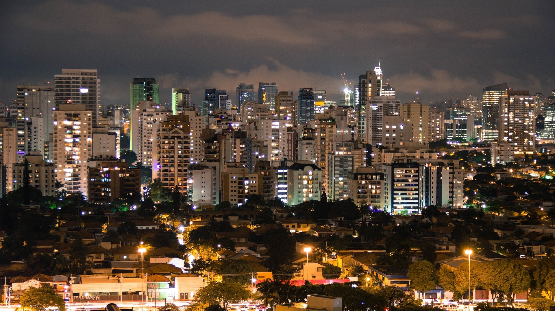 Projeto susta aumento da conta de luz para consumidores de três estados