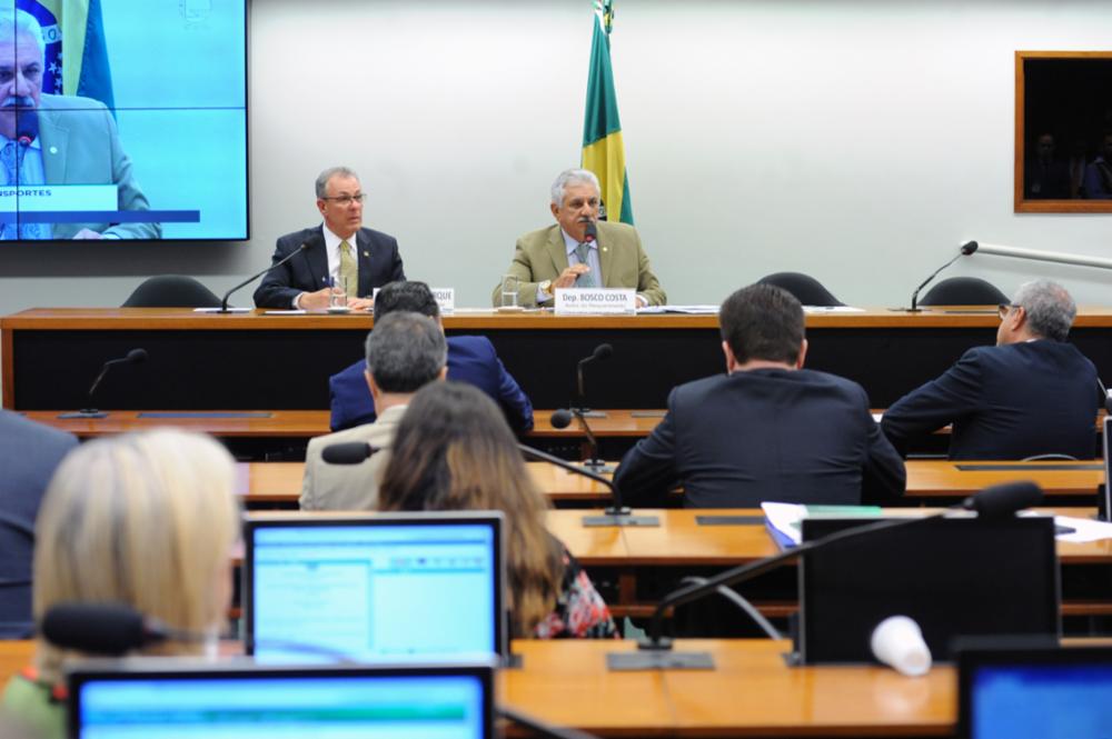 Em audiência na Câmara, Bento Albuquerque pede "responsabilidade" a parlamentares pela votação da PEC 98/2019, a PEC da cessão onerosa / foto: Agência Câmara