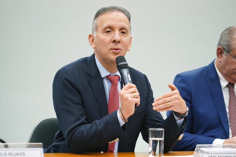 Relator diz que reforma tributária deve considerar a preservação do meio ambiente. Na imagem: Deputado Aguinaldo Ribeiro, relator da reforma tributária: "Meio ambiente é uma riqueza" (Foto: Câmara dos Deputados)