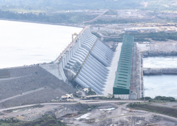 Presidente da República, Jair Bolsonaro e a Primeira Dama, Michelle Bolsonaro, durante sobrevoo na usina Belo Monte, em Vitória do Xingu (PA), na inauguração da hidrelétrica em 27/11/2019 (Foto Marcos Corrêa/PR