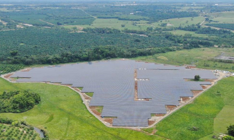 Ecopetrol espera reduzir emissão de campo de petróleo com energia solar