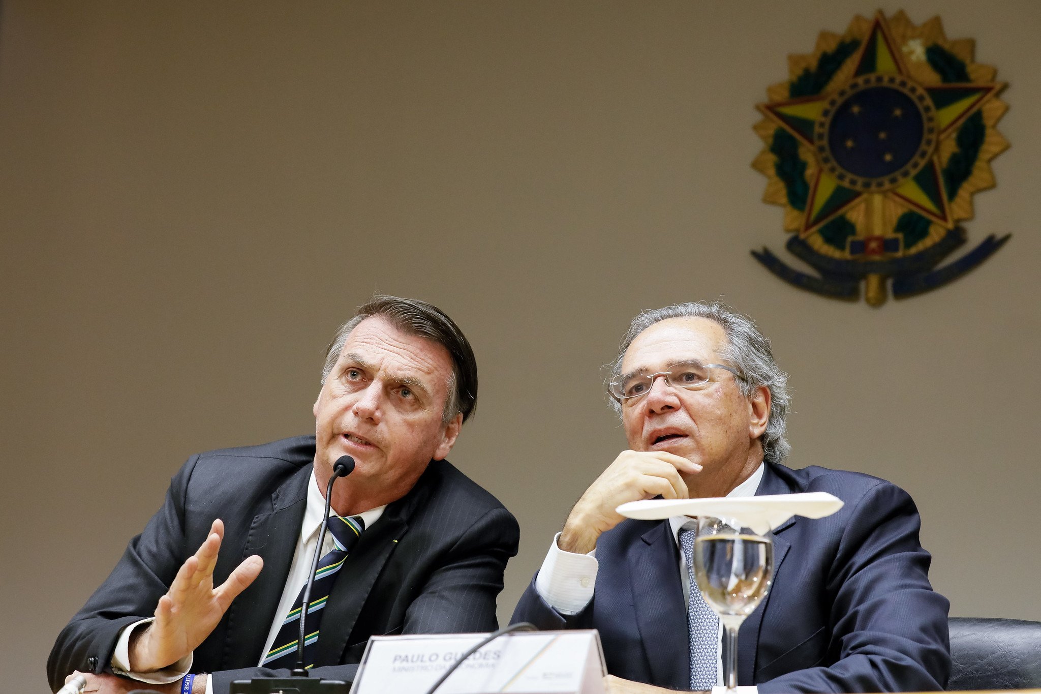 (Brasília-DF,  06/05/2019) Presidente da República, Jair Bolsonaro durante reunião com o Ministro da Economia, Paulo Guedes. Foto: Isac Nóbrega/PR