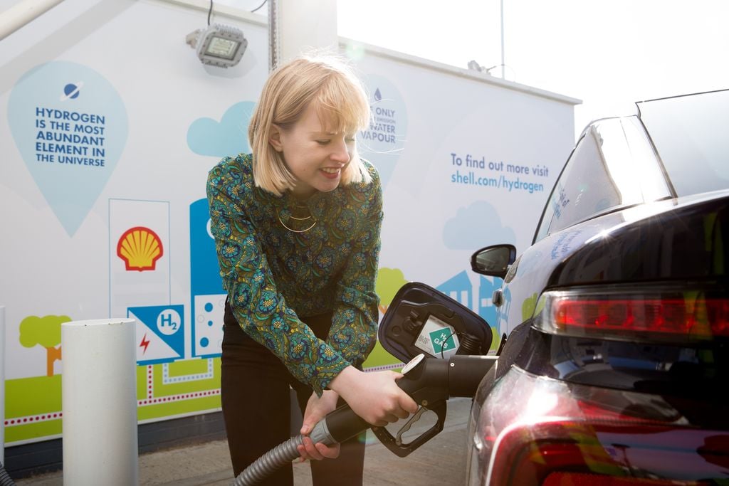 Refuelling at Shell UK Future Fuels, hydrogen refuelling station, Cobham, Surrey, UK. 2017