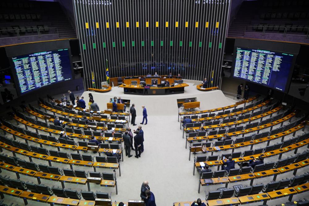 Discussão e votação de projetos no Plenário da Câmara (Foto: Pablo Valadares/Câmara dos Deputados)