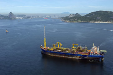 Navio-plataforma FPSO Ilhabela, construído no estaleiro Brasa, no Rio de Janeiro.

 

Foto: Divulgação / janeiro 2014