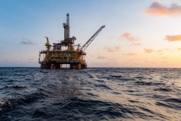 Petrobras anuncia descoberta no pré-sal da Bacia de Santos. Na imagem: Sonda de perfuração offshore para exploração de petróleo (Foto: Cortesia/Total Energies)