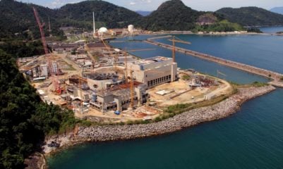 Por que nuclear é a melhor solução para o Brasil? Na imagem: Angra 3 será a terceira usina da Central Nuclear Almirante Álvaro Alberto (CNAAA), na praia de Itaorna, em Angra dos Reis (RJ). Previsão é que nova unidade, com potência de 1.405 MW, será capaz de gerar mais de 12 milhões de MWh/ano (Foto: Divulgação Eletrobras)