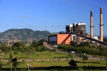 O conceito de transição energética vai além da substituição de fontes por energia renovável (na foto, usina termoelétrica a carvão Jorge Lacerda, em Santa Catarina/ crédito: Engie)