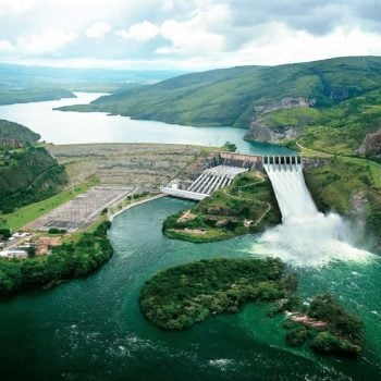 Vista aérea do reservatório e barragem da hidrelétrica de Furnas (Foto Divulgação Furnas/Eletrobras)