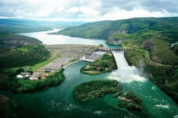 Vista aérea do reservatório e barragem da hidrelétrica de Furnas (Foto Divulgação Furnas/Eletrobras)