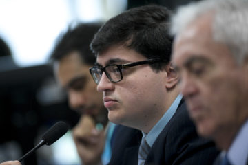 Secretário da Fazenda de São Paulo, Felipe Salto, antecipa redução de alíquota de ICMS da gasolina, após críticas ao PLP 18/2022 (Foto: Pedro França/Agência Senado)