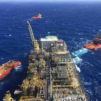 Petrobras e governo de Sergipe buscam clientes para viabilizar gasoduto. Na imagem: plataforma para exploração e produção offshore de petróleo e gás (Foto: Divulgação/Ineep)