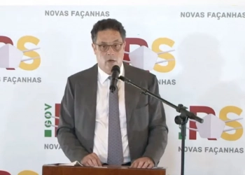 Sulgás abre chamada pública em busca de novos fornecedores de gás. Na imagem, presidente da Sulgás, Carlos Camargo Colón, durante a cerimônia de transferência do controle da empresa para a Compass, do Grupo Cosan (Foto: Reprodução)