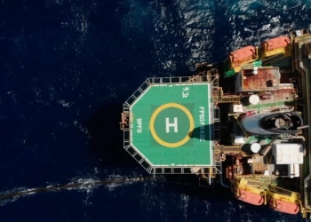 PetroRio aumenta em 45% a produção, com início da revitalização de Frade. Na imagem: Vista aérea vertical do FPSO Frade, na Bacia de Santos (Foto: Divulgação PetroRio)