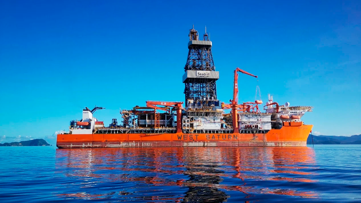 Amapá Águas Profundas: nova fronteira exploratória para petróleo e gás no Brasil. Na imagem, sonda de perfuração offshore West Saturn (Foto: Marinha do Brasil)