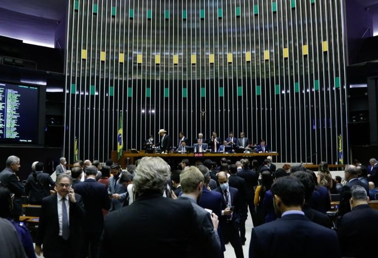 Câmara dos Deputados aprova texto-base da PEC dos Benefícios. Na imagem, Plenário da Câmara dos Deputados durante sessão (Foto: Elaine Menke/Câmara dos Deputados)