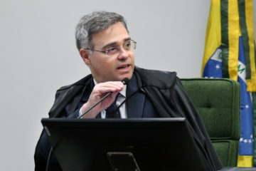 Ministro do STF André Mendonça, determinou em 2022 que reforma do ICMS alcance todos os combustíveis. Na imagem: André Mendonça, Ministro do STF, preside a sessão da Segunda Turma do STF (Foto: Carlos Moura/STF)