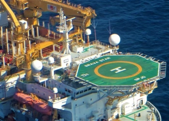 Mais cinco petroleiras inscritas na oferta permanente do pré-sal. Na imagem: Brava Star (NS-45), navio-sonda offshore da Petrobras (Foto: Divulgação Constellation)