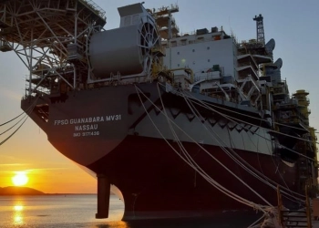 Competitividade no setor de O&G no Brasil no contexto de transição energética e complexidade tributária. Na imagem: FPSO Guanabara, primeira plataforma do sistema definitivo de Mero (Foto: Modec/Divulgação)