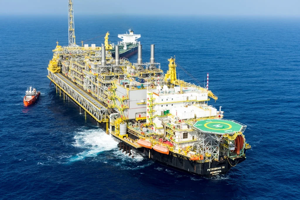 CNOOC negocia com Galp sua parcela de gás em Búzios. Na imagem: FPSO P 75: plataforma da Petrobras, parte do sistema de produção de Búzios, no pré-sal de Santos (Foto: Petrobras/Divulgação)